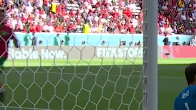 Sensational SAVE from Bounou guarantees clean sheet for Morocco v Croatia 🧤