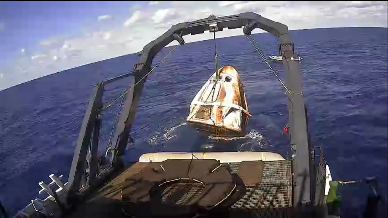 1:18 / 13:17 SpaceX Crew Dragon Returns from Space Station on Demo-1 Mission