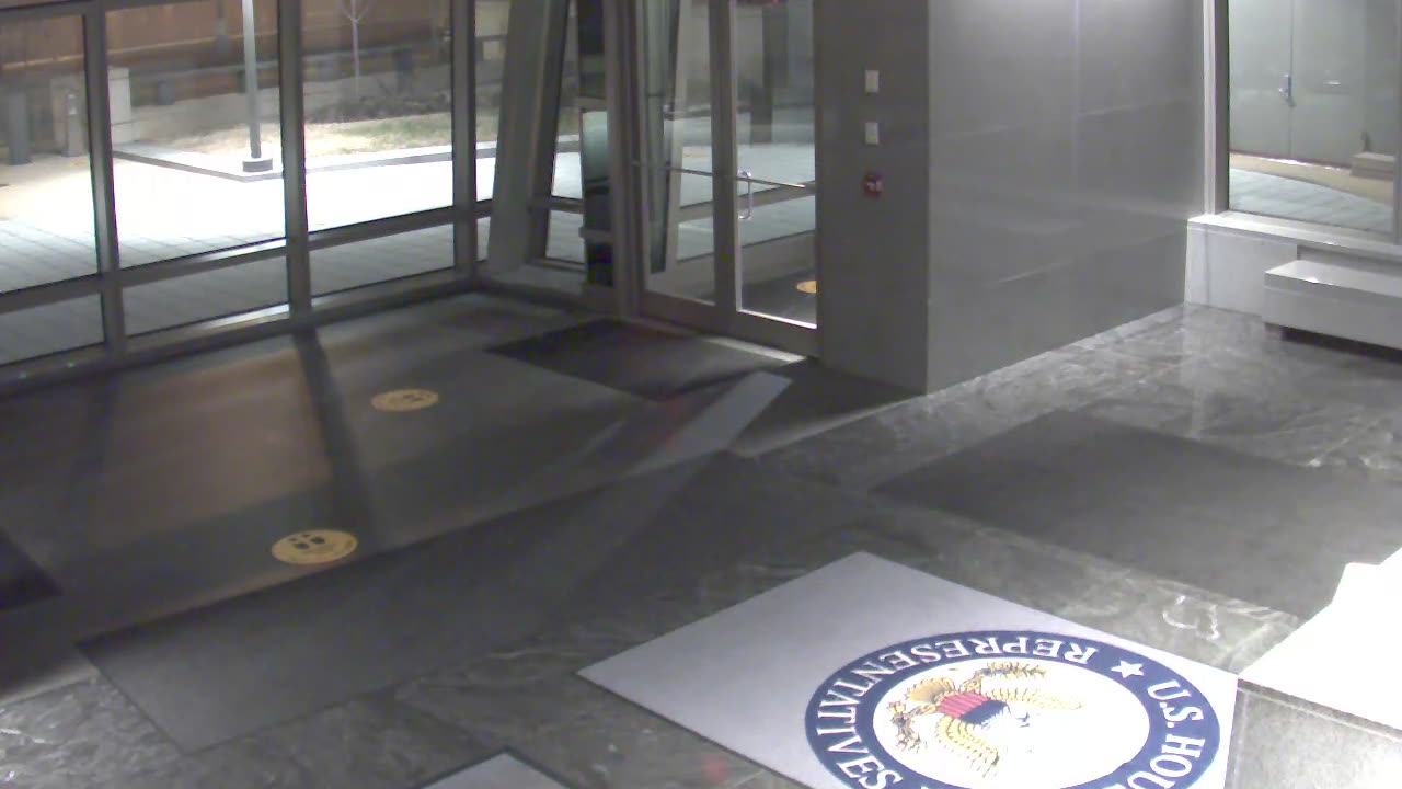 8484OHOB01ScreeningEast_2021-01-05_02h00min01s280ms.mp4