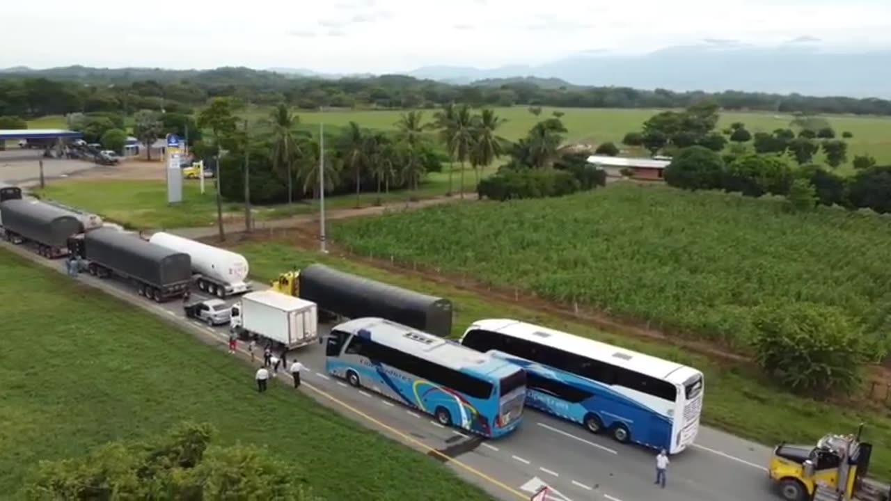 bloqueo de un bus en el Cesar