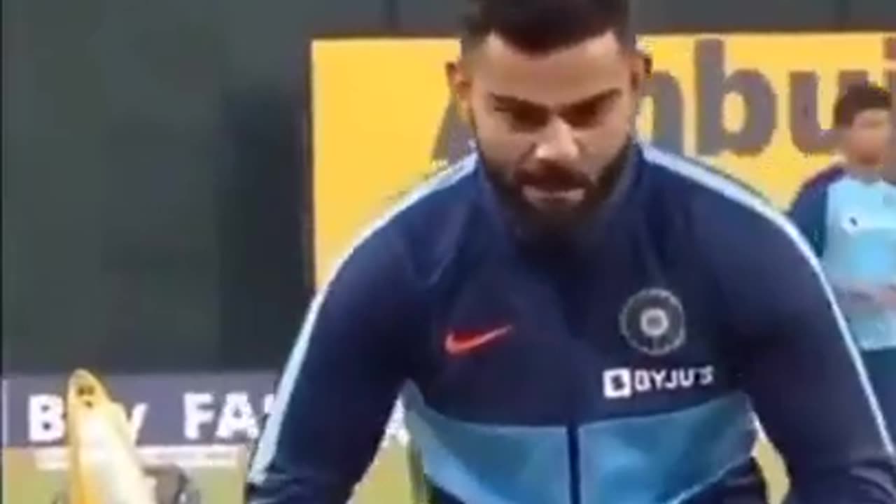 Virat Kohli ! | guess who is he mimicking ? | Cricket funny video | watch till end 😂 #Shorts