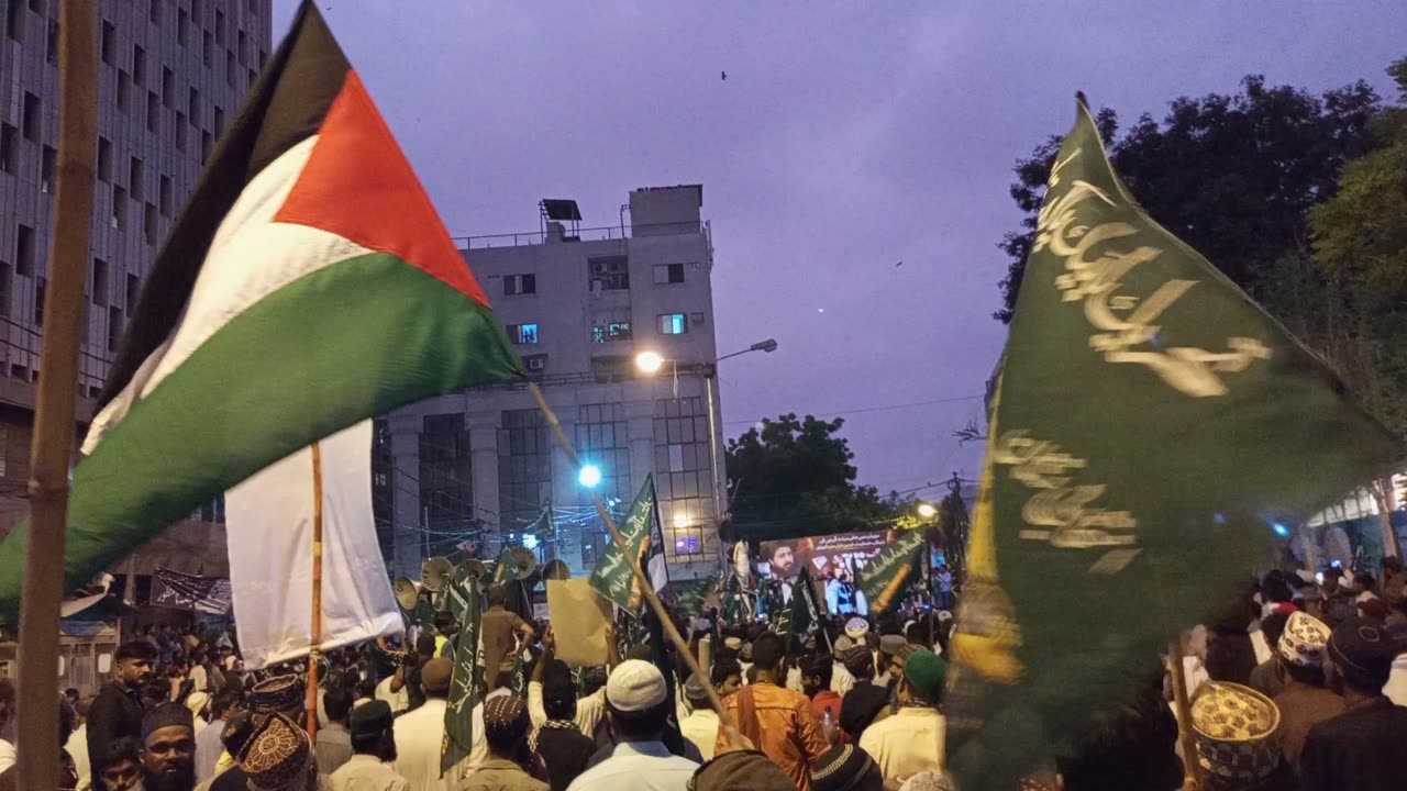 Protect Al Quran | Palestine Flag in Pakistan