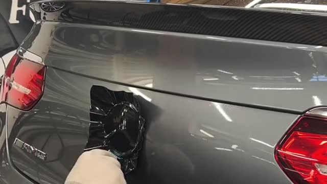 Wrapping mercedes embleme