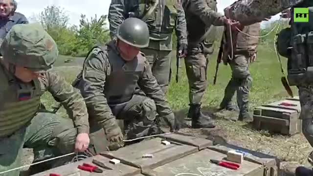 Experts from the Mine Action Center
