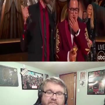 I Missed this at the Oscars. 🤣🤣🤣