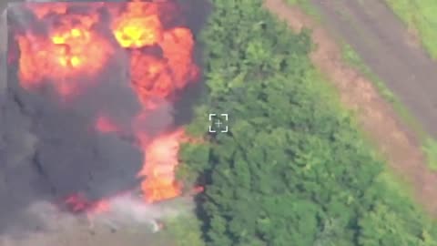 Russian Heavy Gun(Msta) Smashed By Ukrainian Artillery Detonates