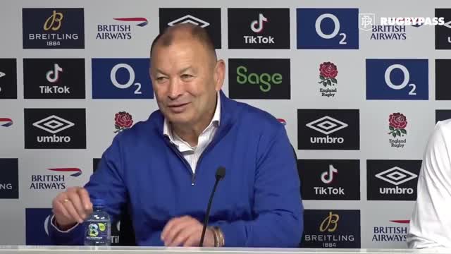 Eddie Jones and Owen Farrell confront rugby media after shock Argentina defeat | RugbyPass