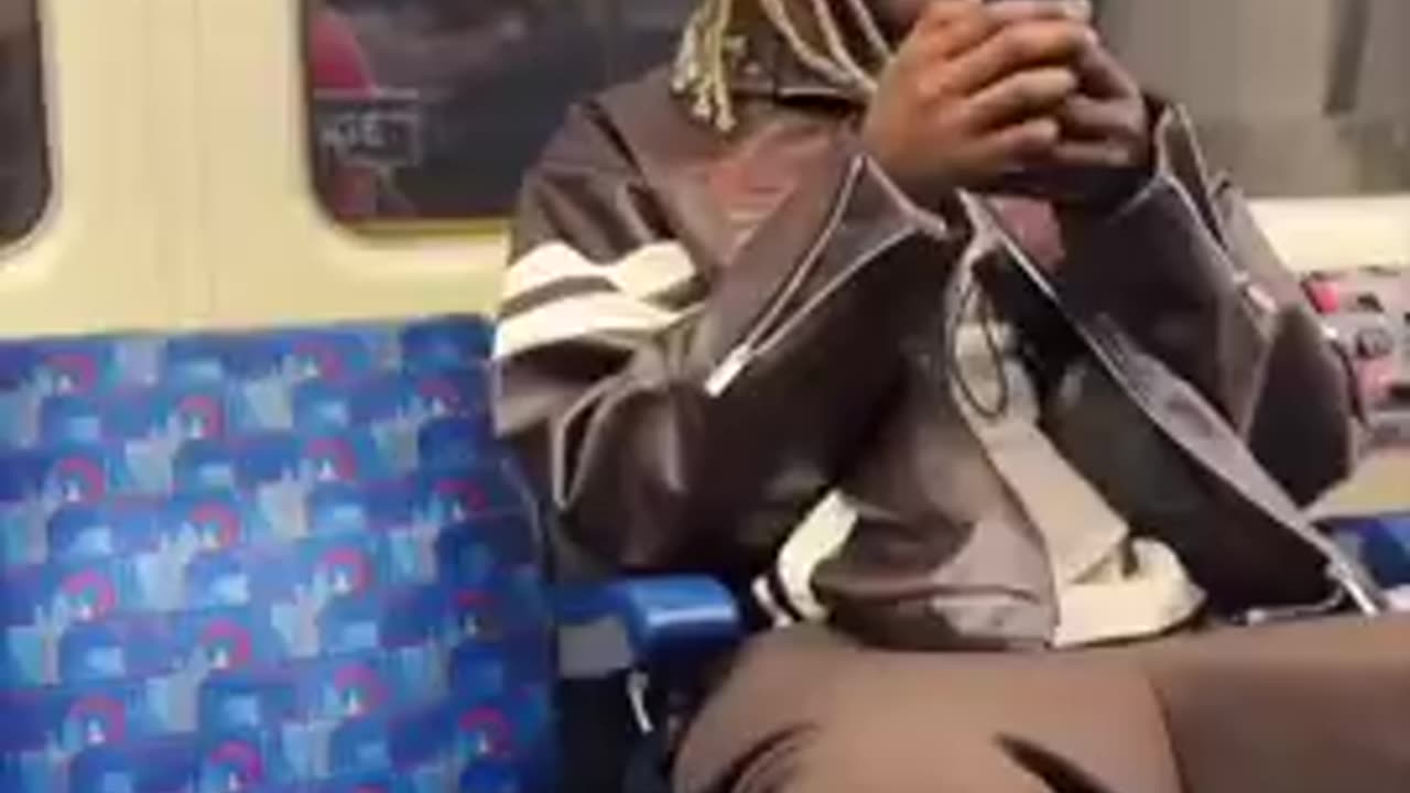 WHO NOSE WHAT'S GOING ON HERE❓