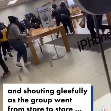 Shocking video shows a group of young looters creating havoc in Philadelphia Tuesday night ...