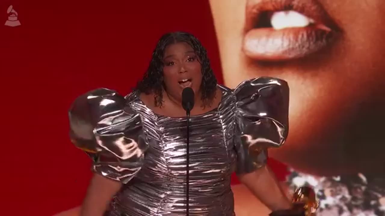 LIZZO (BIDEN'S PET CHICKEN) Wins Record Of The Year For 'About Damn Time' | 2023 GRAMMYs