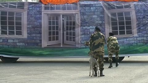 Amazing_dogs_trained_by_BSF_display_their_skills_before_minister_Anurag_Singh_Thakur