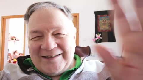 Egy szent mindenkit szentnek lát...