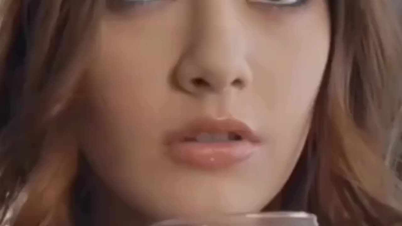 Lehna Androsan Actress