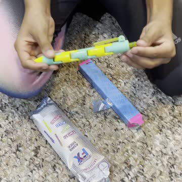 FX sensory pen fidget gets a 3 of 10 kid rating