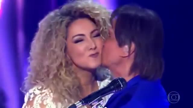 Roberto Carlos con Erika Ender - Despacito