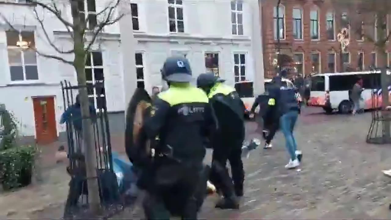Man in the Netherlands attempts to burn a Quran