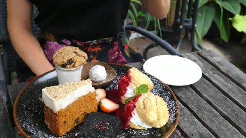 #4 type of foods in Japanese Chinese, and English