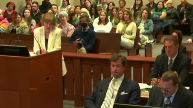Johnny Depp's psychologist annoyed for 2 minutes