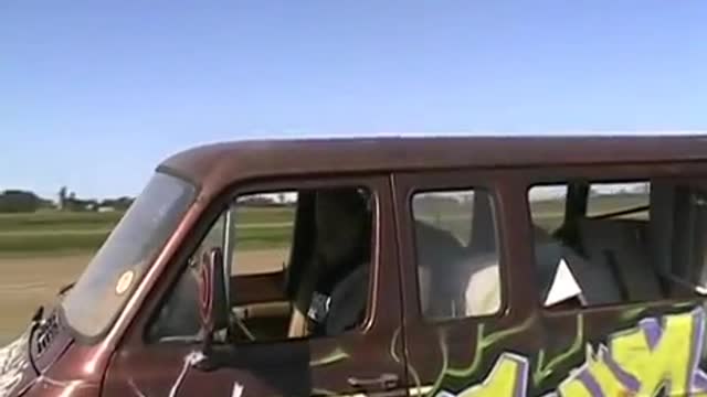 Davidsfarm Floppycock Van Races '77 Tradesman Van