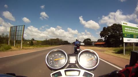 YAMAHA FAZER 250 X HONDA CB 300