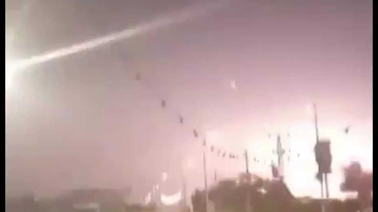 IRAN ATTACKING ISRAEL WITH HUNDREDS OF MISSILES 🤯‼ ️