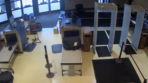 7134CVCULNScreeningLane3_2021-01-06_13h46min10s900ms.mp4