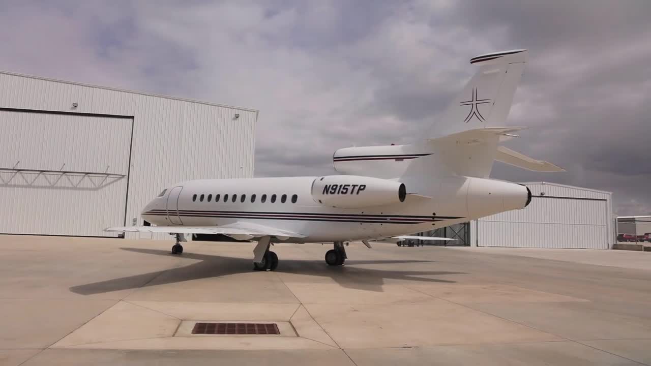 Falcon 900B