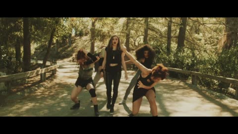The Chainsmokers - Don't Let Me Down (Official Video) ft. Daya