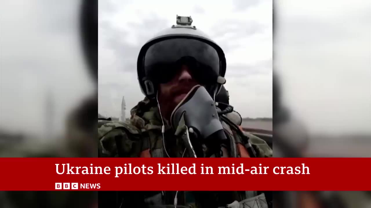 Ukraine war: Fighter ace and two other pilots killed in mid air crash