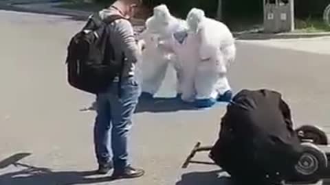 ▶ EXTRAIT-RQ + LIENS parus (1er déc 22) : Des mises en scène sanitaires en Chine...