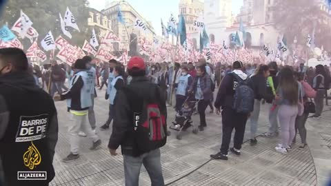 Argentine president urges unity as anti-government protests build