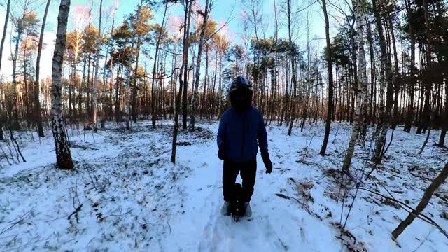 Electric unicycle on snow and ice