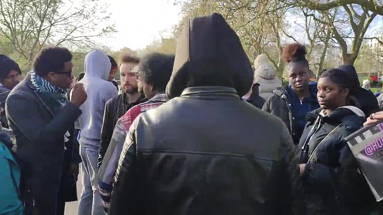 African visitor asks questions on Islam, gets insulted
