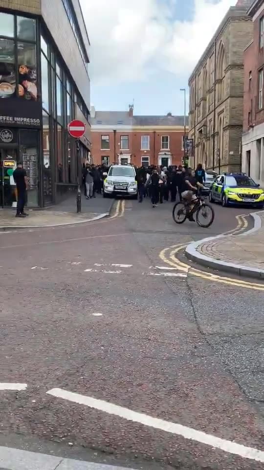 British cops yet again protecting the pedophile