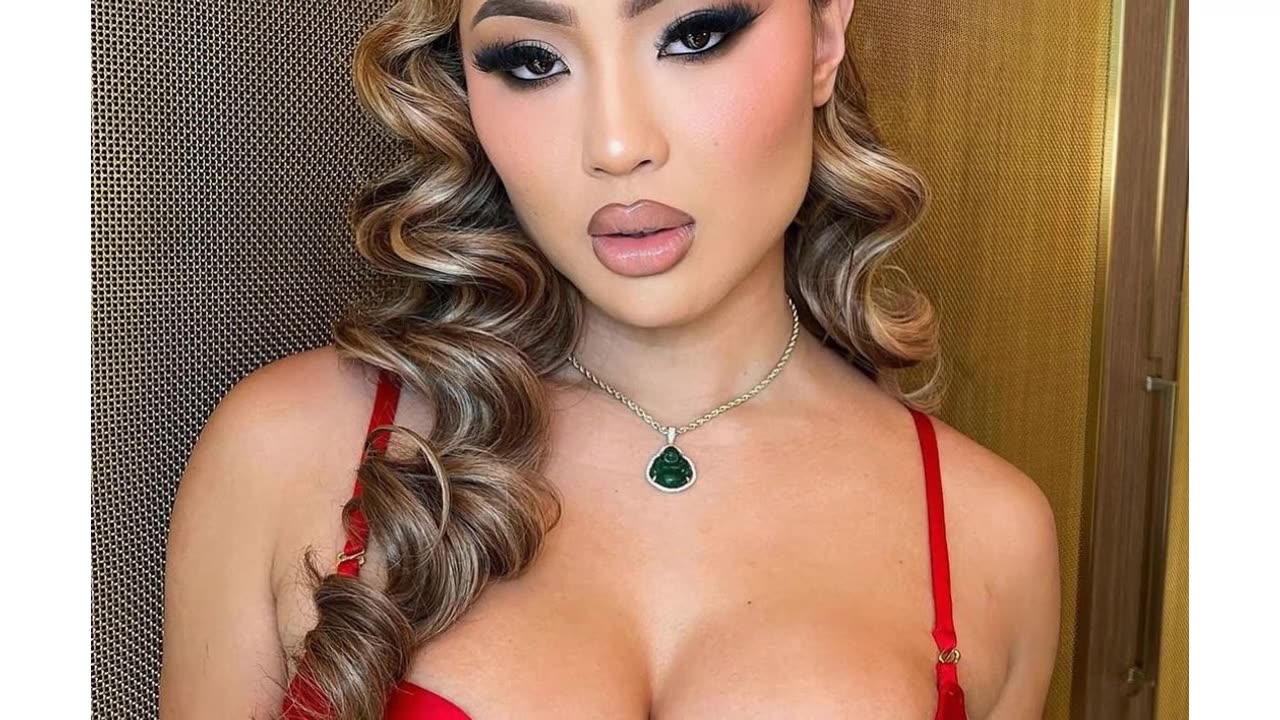 Kazumi(Kazumi World)Model|Bio|Influencer|Curvy Body|Wiki|Age|Height|Weight|Family|NetWorth|Career