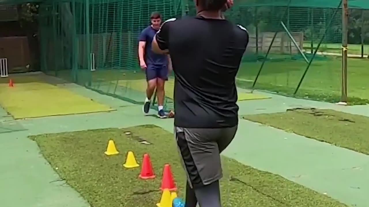 Fast Bowling approach clip