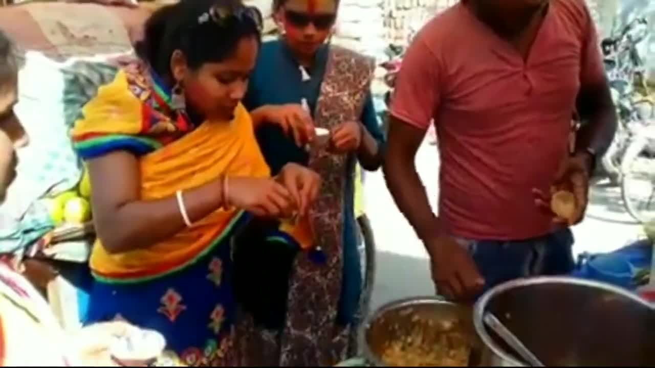 Street food in India is super dirty