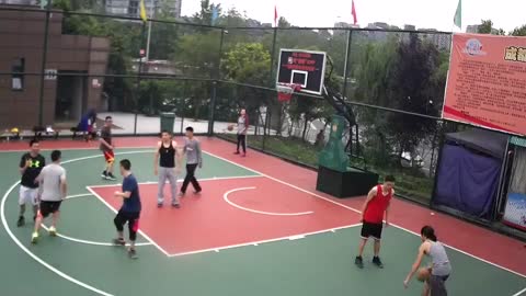 One on One Floater Layup over the defender Street Basketball Chengdu