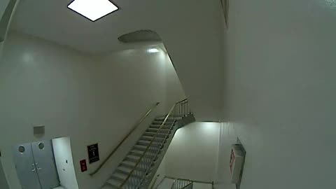 3152RHOB01Stair7_2021-01-05_07h00min02s143ms.mp4