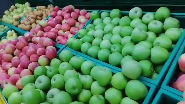 FRESH APPLES