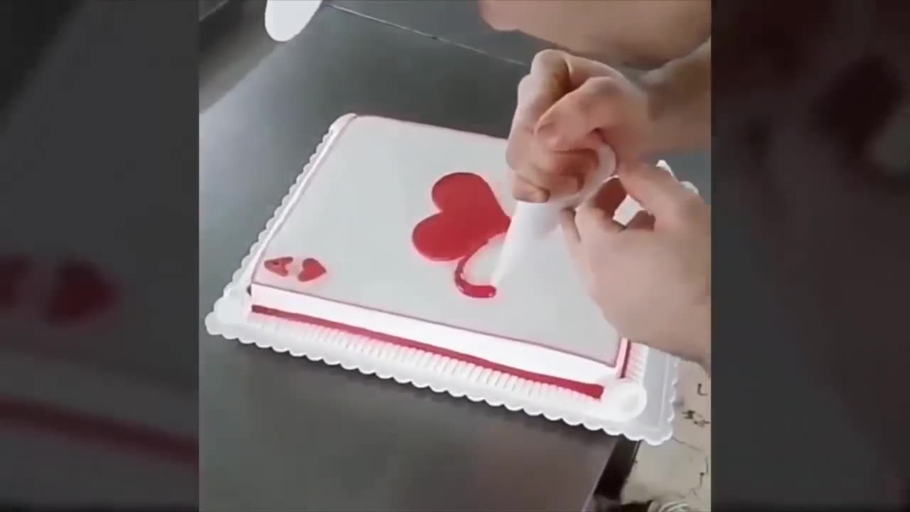 Cake decorating video so satisfying and wonderful