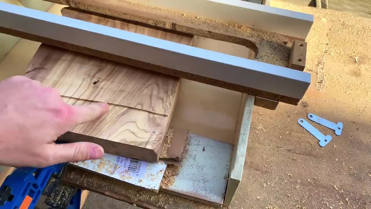 You'll see how I made this DIY Olive Cutting Board out of clear epoxy