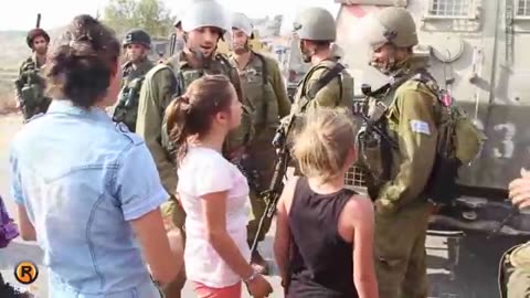 Israel army with girl