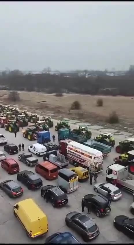 Meanwhile happening in Dessau Germany 🇩🇪