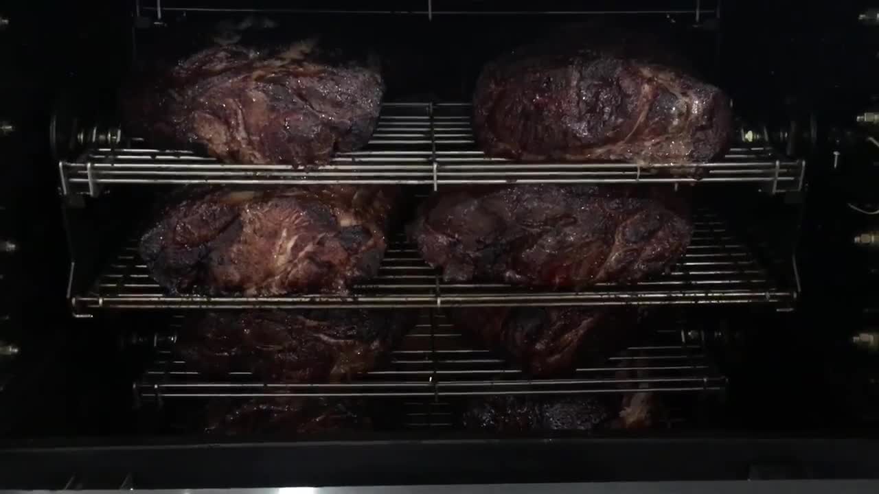 American Barbecue Systems Pit-Boss Rotisserie Smoker with Pellet System Pork Butt