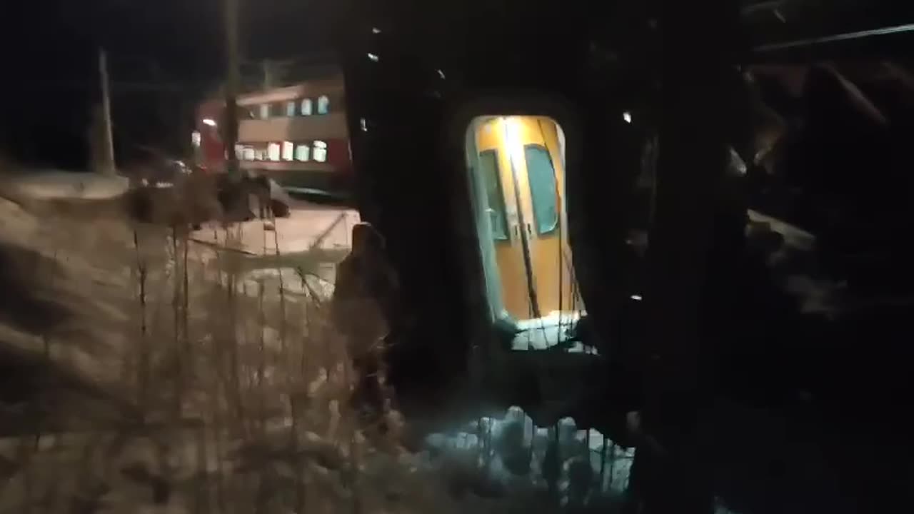 🚂💥 Passenger train collides with freight train in Murmansk region of Russia!