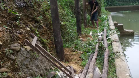 Make a pumpkin rig on the pond on a rainy heavy day, Revealing Duong private life. Primitive Skills