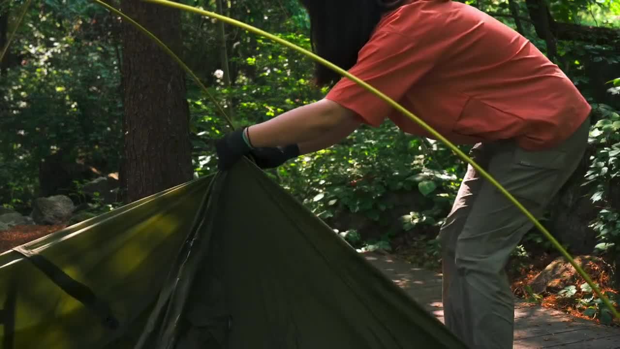 Camping in the outdoor camp in the forest. In case of light rain, enjoy the camping time alone