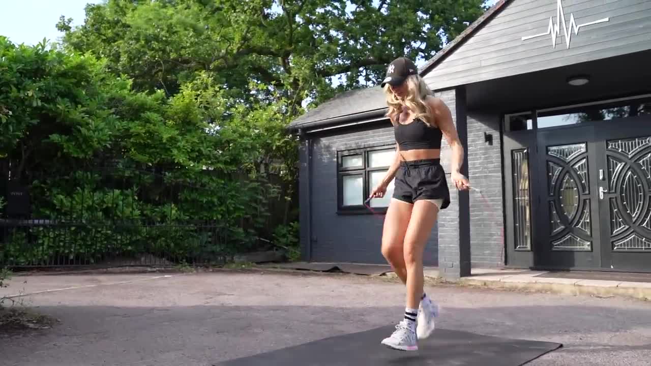 Running-man footwork tutorial with Lauren Jumps!