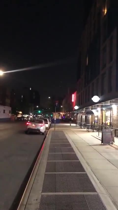 Triangular Formation of UFOs Filmed Over Williamsburg, Brooklyn